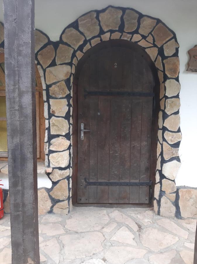 Casa cu flori Murighiol Exterior foto